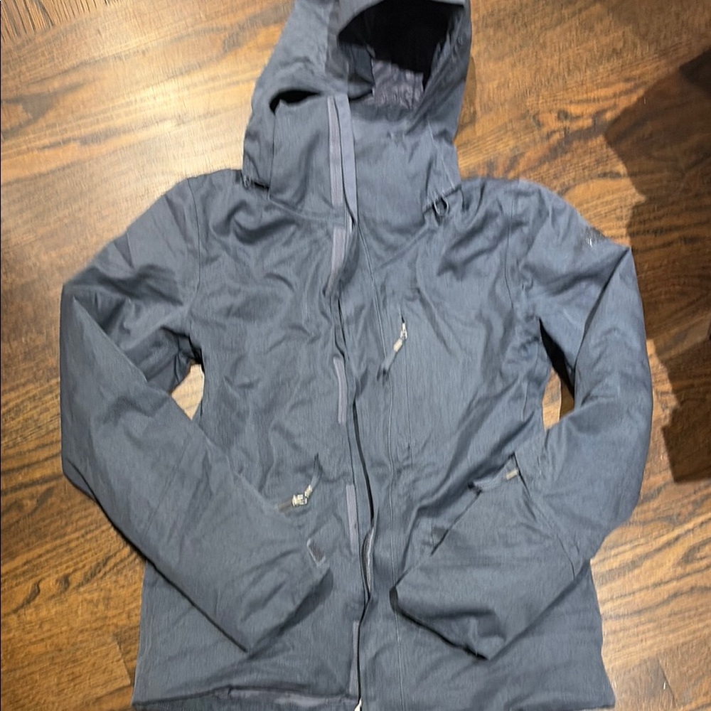 The North Face Women's insulated hooded Jacket Dark Blue Gray Small